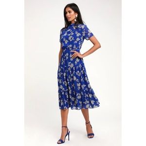 Lulu’s Blue Floral Midi Dress